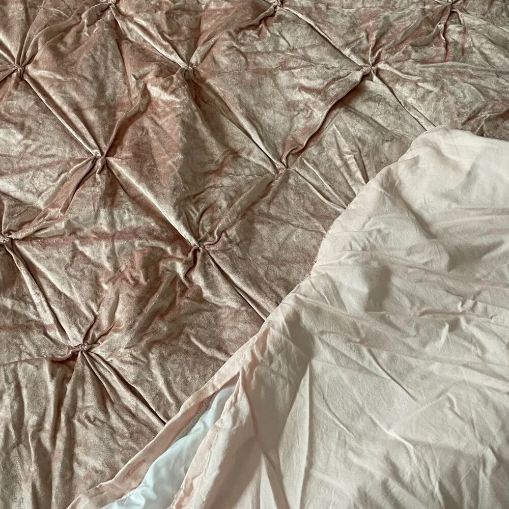 Z Gallerie Rose Velvet Duvet & Sham Set – Gorgeous, Luxurious